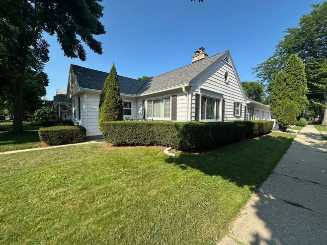 Building Photo - 5100 N Idlewild Ave Rental