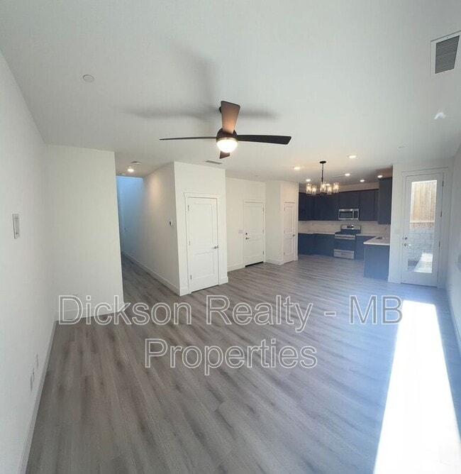 Photo - 496 Prosecco Wy