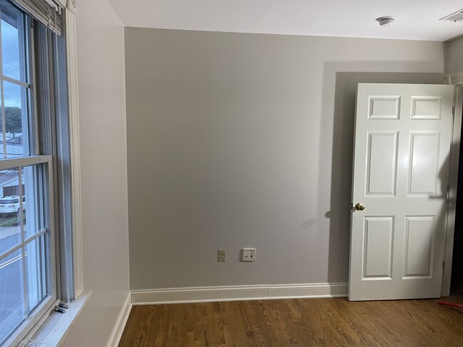 Photo - 611 Suite B Unit Suit B