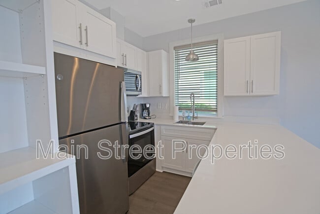 Photo - 379 S Clubbs St