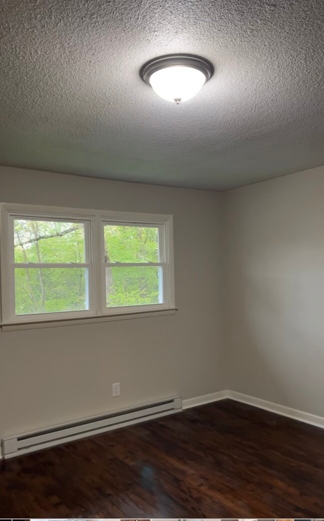 Bedroom - 6051 Tobaccoville Rd