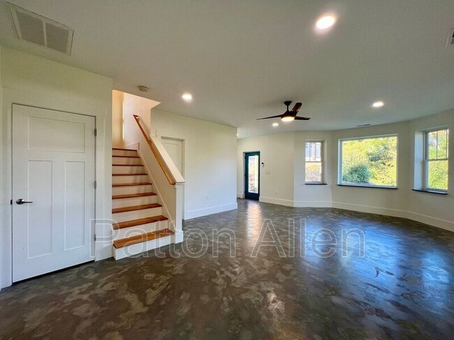 Photo - 21 Toxaway St