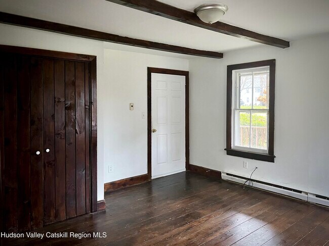 Photo - 189 Maple Ave