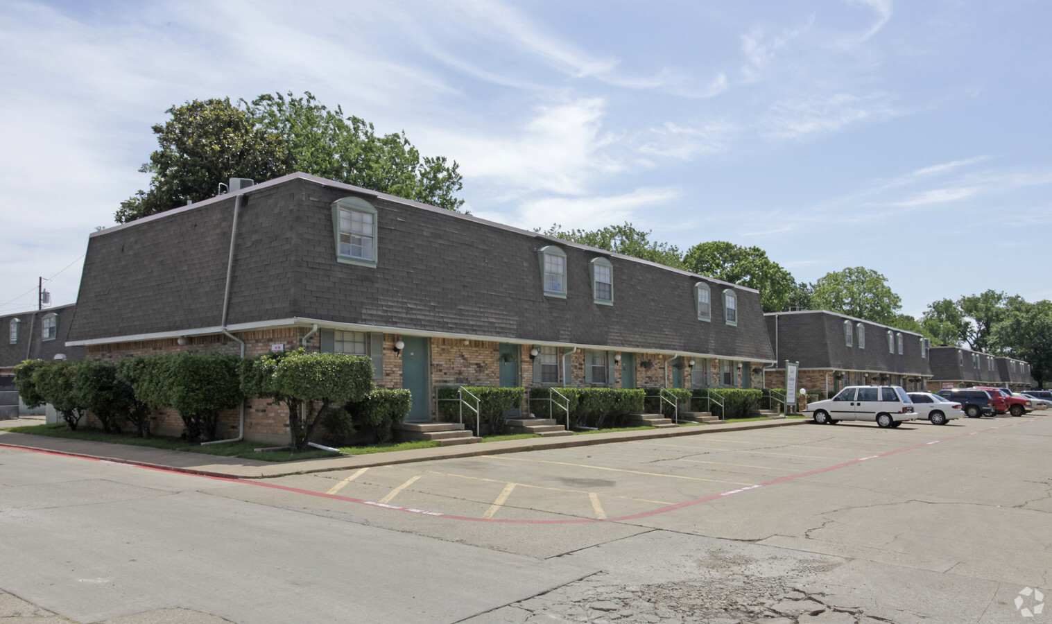 Lake Chateau - Lake Chateau Apartments