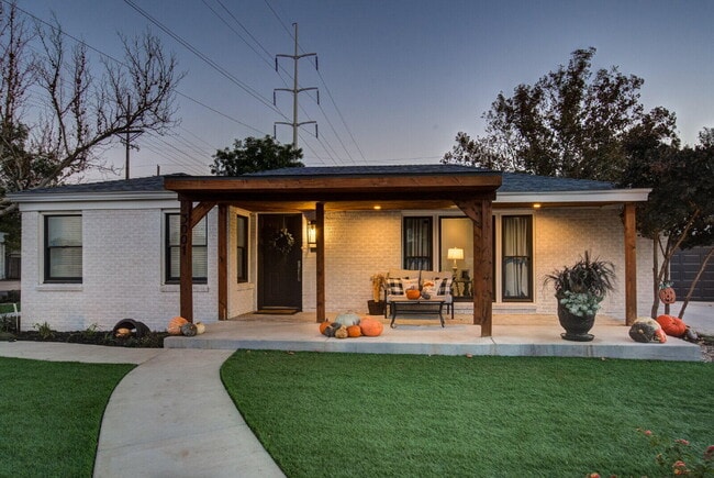 Photo - 3001 32nd St