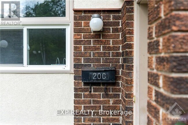 Photo - 20 Forester Crescent