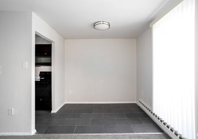 Photo - 500 E Upsal St Unidad B