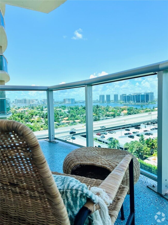 Building Photo - 19370 Collins Ave Unit 1214 Rental