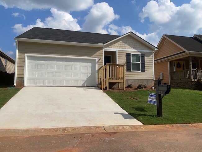 Building Photo - 104 Bradley Dr Rental