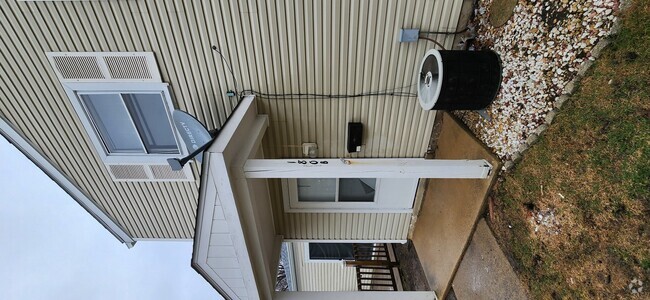 Building Photo - 180 Betty Ct Unit B Rental