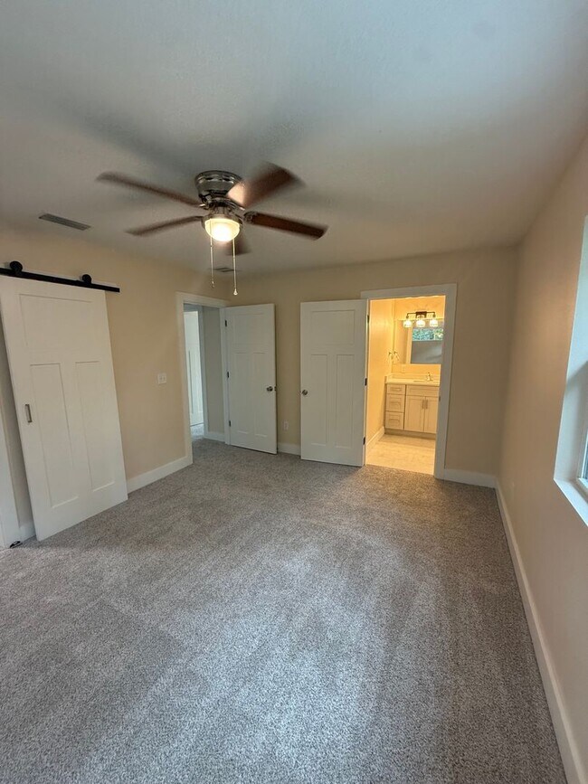 4405 NW 31st Ave