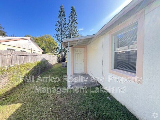 Building Photo - 217 McKean St Unit A Rental