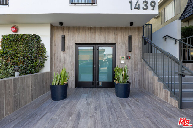 Building Photo - 1439 Armacost Ave Unit 304 Rental