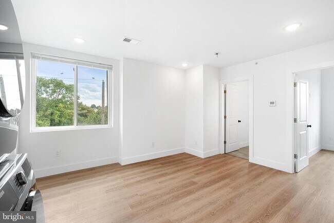 Photo - 929 N 40th St Unidad E
