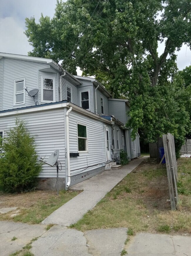 Building Photo - 328 D St Unit 328 D St #1 Rental