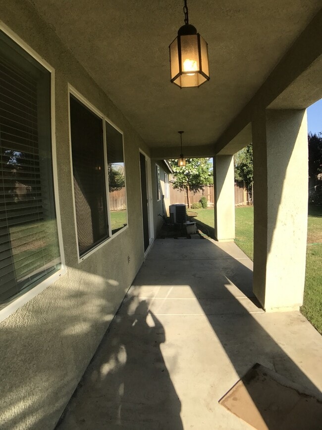 Photo - Gorgeous NW Home 4 Bed/3 Bath $2,850 Rent & 2,850 Deposit