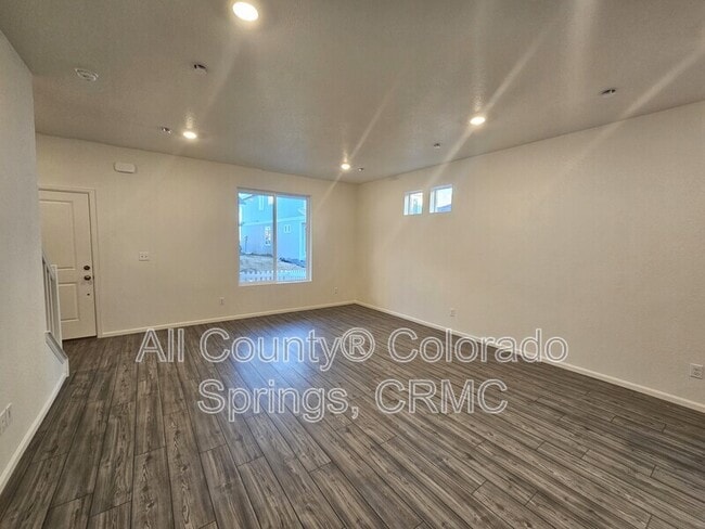 Photo - 9256 Lytle Grv
