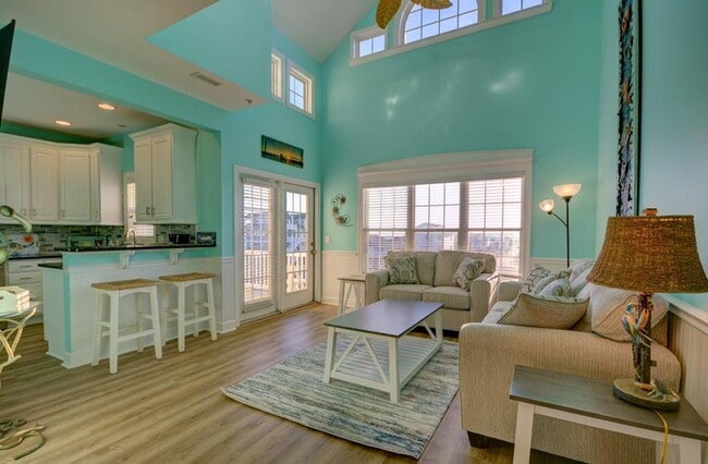 Photo - 5BR, 4BA Townhome - Pet Friendly with Beac...