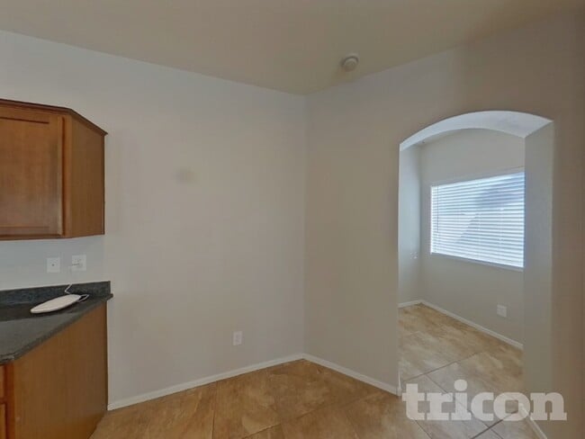 Photo - 36907 W Mondragone Ln