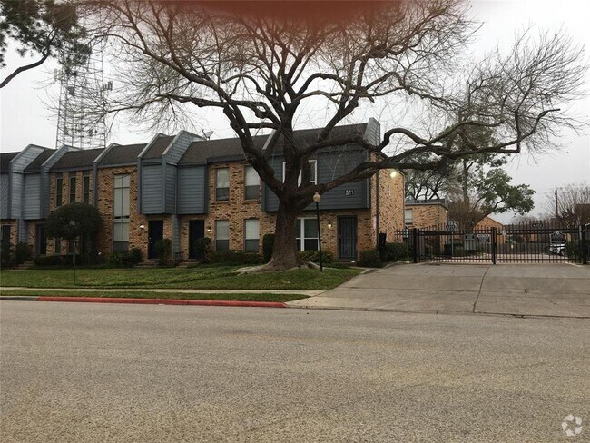 Building Photo - 6202 Skyline Dr Unit 9 Rental