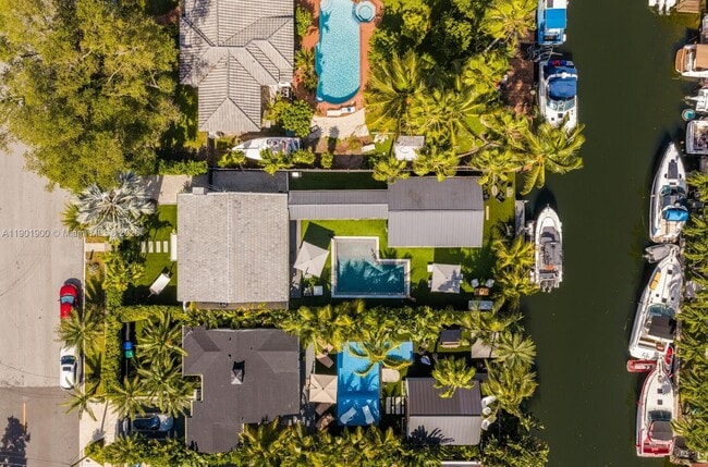 Photo - 901 NW 7th Street Rd