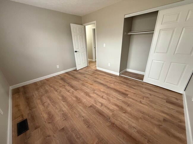 Photo - 5363 Burgundy Pl