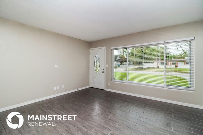 Photo - 503 Roy Blvd