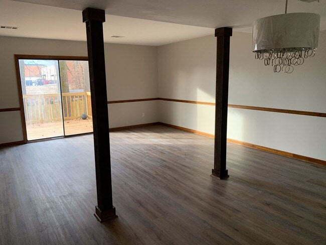 Photo - Remodeled 2bed/1.5 Bath Townhouse