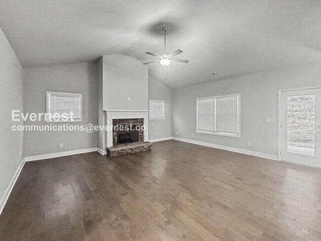 Photo - 8365 Loch Lomand Ln