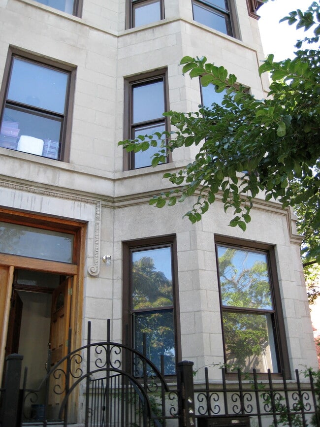 Photo - 1656 N Talman Ave Apartments Unit Garden