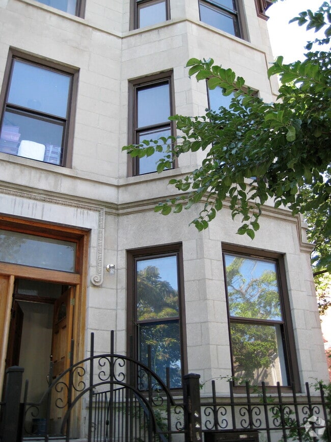 Building Photo - 1656 N Talman Ave Unit Garden Rental