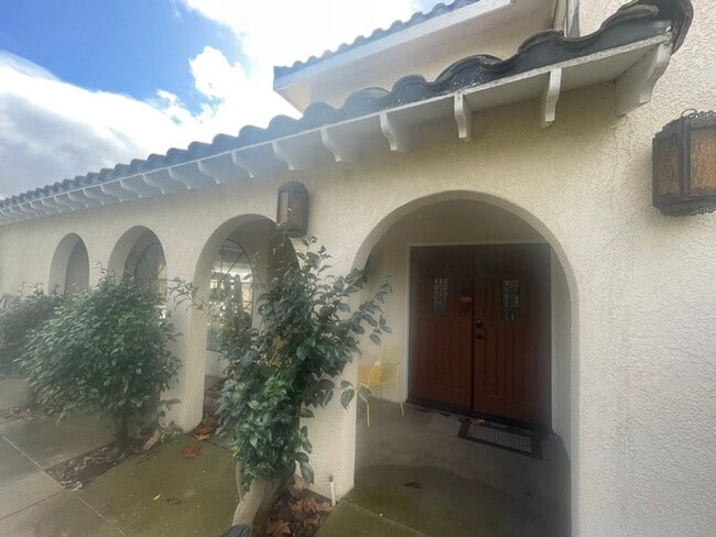 Photo - Spacious 4 bedroom/ 3 bath house in Nipomo