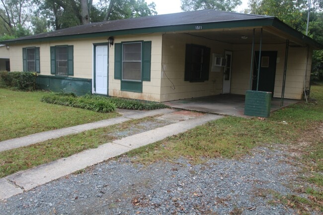 Building Photo - 1511 Evelyn Ave