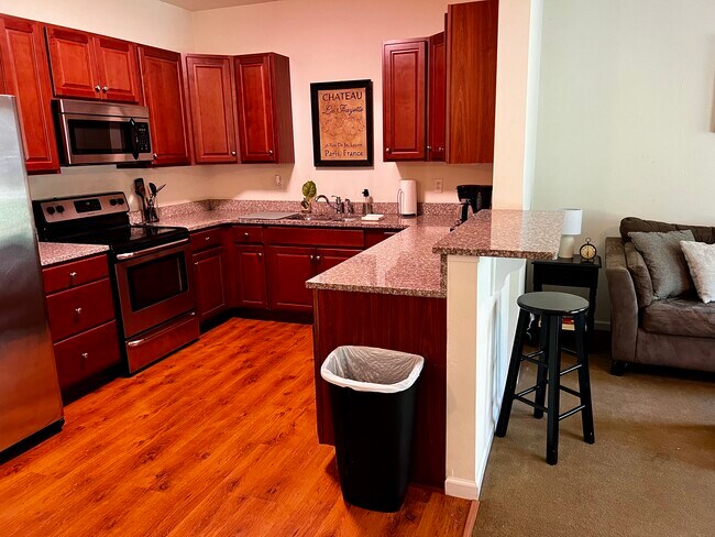 101 Brownstone Ct