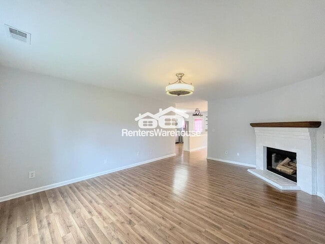 Photo - 1760 Pathfinder Dr