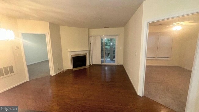 Building Photo - 12919 Alton Square Unit 203