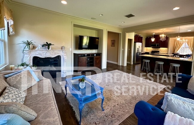 Photo - 3576 Hume St