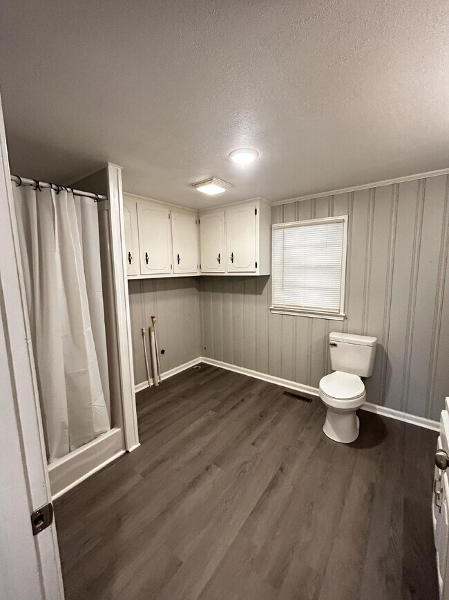 Photo - 447 McGill St