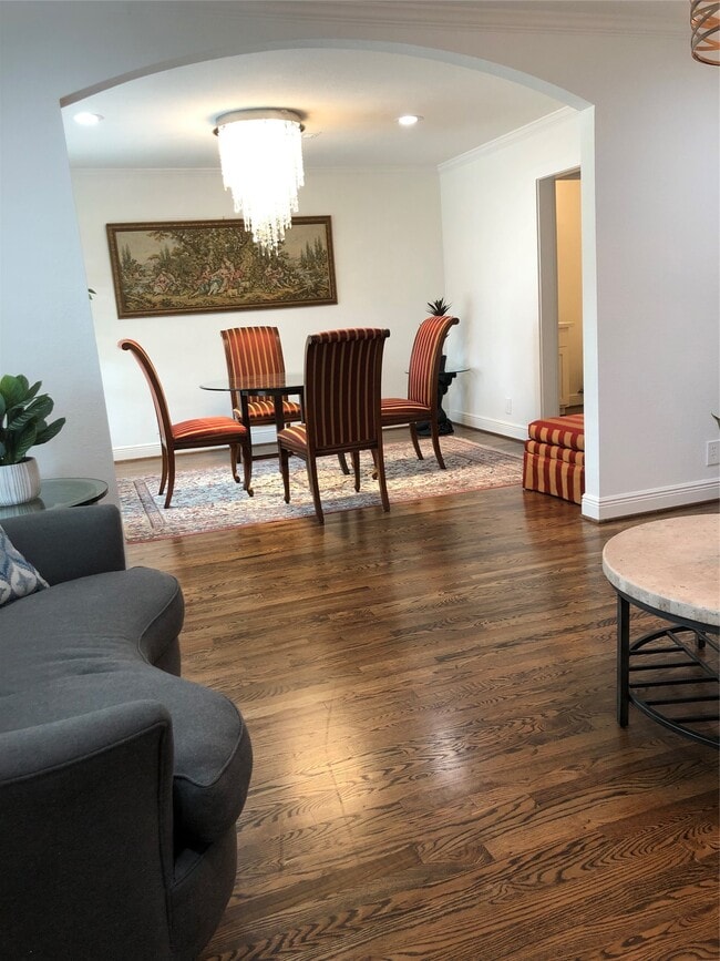 Photo - 1346 Chantilly Ln