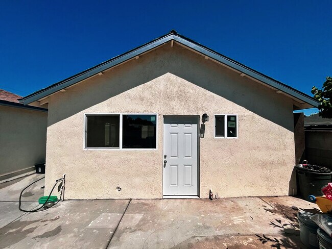 Photo - 3824 W 104th St