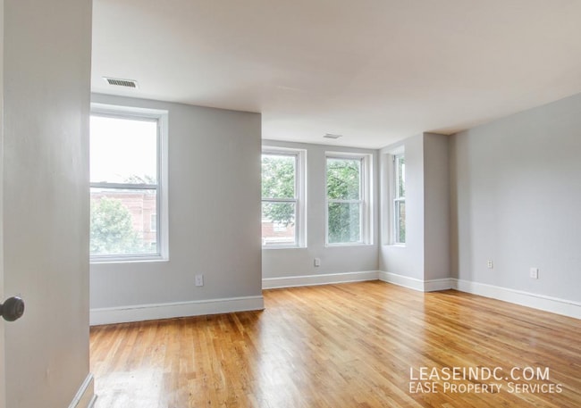 Photo - 1708 3rd St NW Unidad #2