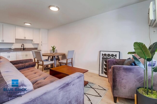 14235 Vanowen-6
