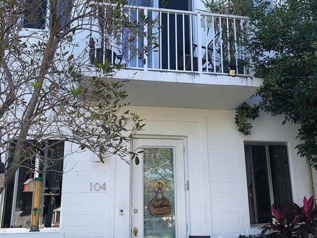 Building Photo - 2601 NE 212th Terrace Unit 2601 NE 212th Ter # 104