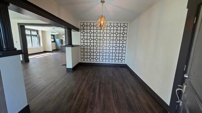 Photo - 345 N Van Ness Ave Unit A - Downstairs