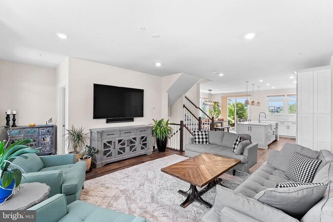 Photo - 1608 Rocky Shale Terrace SE