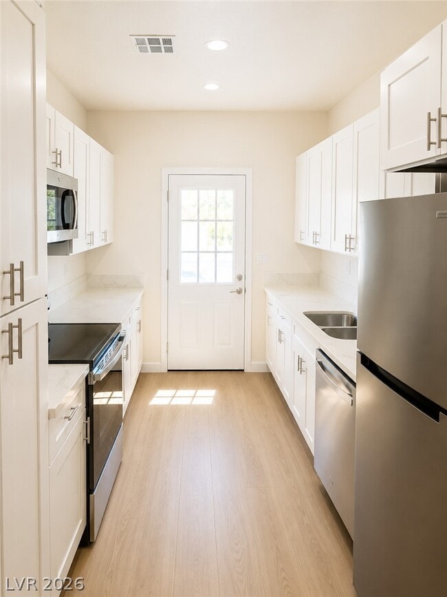 Photo - 1701 Sycamore Ave