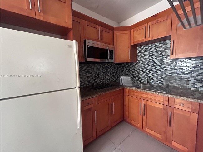 Building Photo - 124 Mendoza Ave Unit 5 Rental
