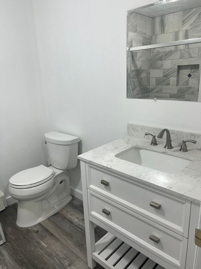 Photo - 108 E Madison Ave Unidad 108 E Madison