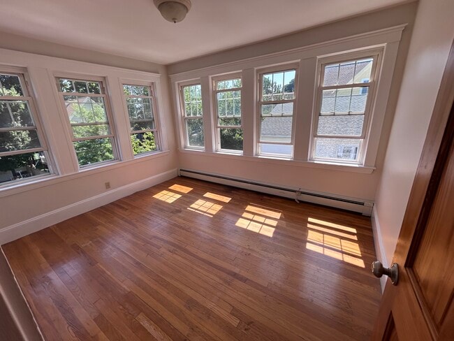 Building Photo - 7 Lorraine St Unit 1