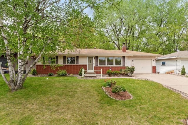 Building Photo - 656 17th Ave NW